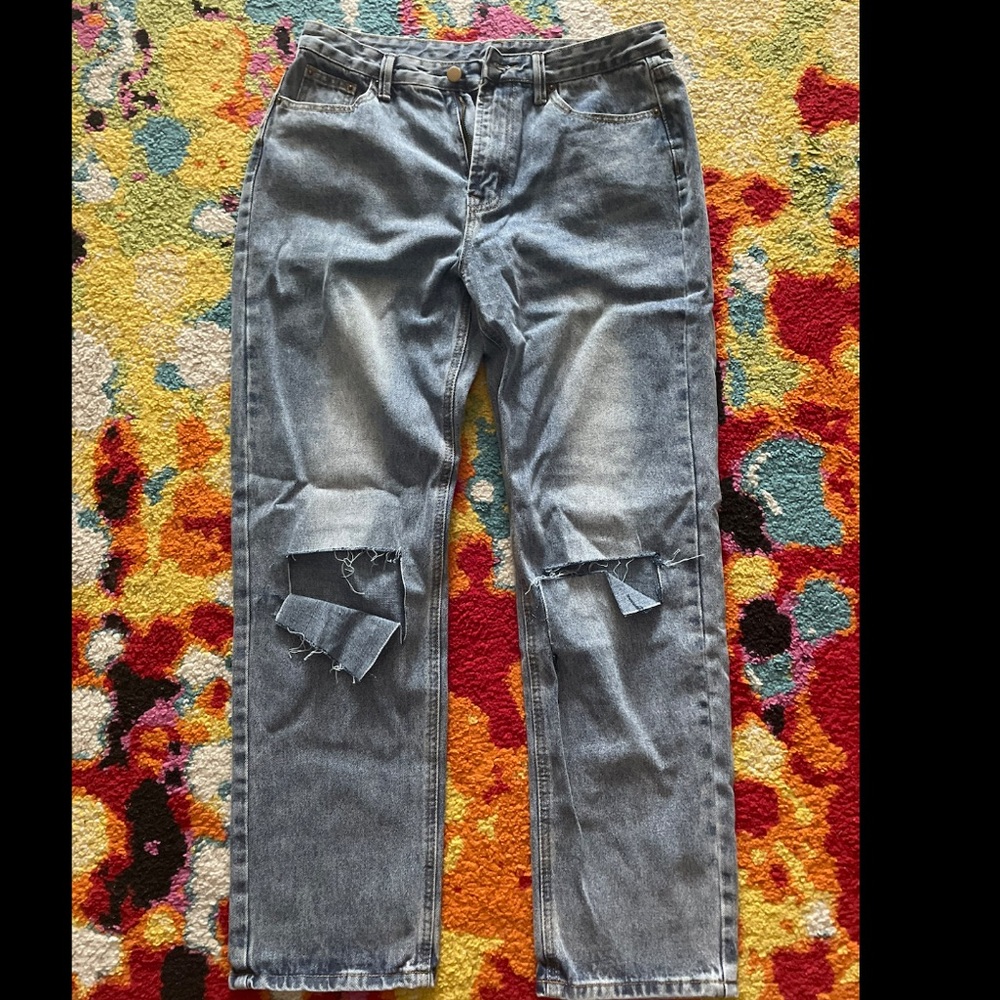 Stonewash ripped baggy jeans